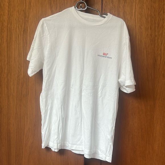 White vineyard vines T-shirt - Picture 1 of 3